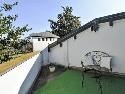 Swimming Pool, Outdoor Furniture, Composite Material, Shade, Resort, Leisure, Eco Hotel, Garden, Landscaping, Yard