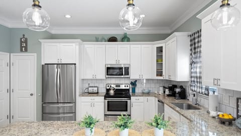 Kitchen comes fully stocked! 