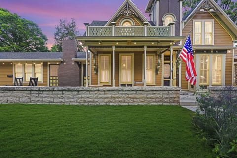 Welcome to the iconic Tower House Inn!