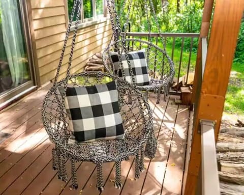 Fun swings to enjoy the great outdoors!