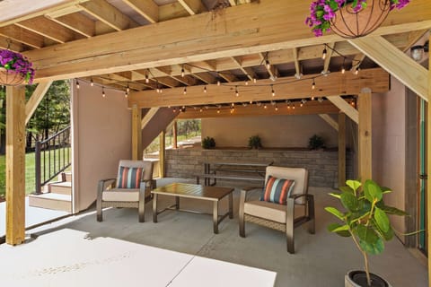 Welcome to Lake Camelot!