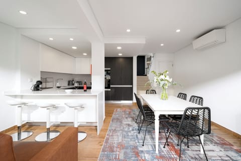 Kitchen Dining Area