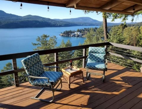  "Best view on Island" 
Cascade Bay and the  
Historical Rosario Mansion