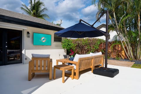 Enjoy your favorite team or show in the perfect Florida weather.