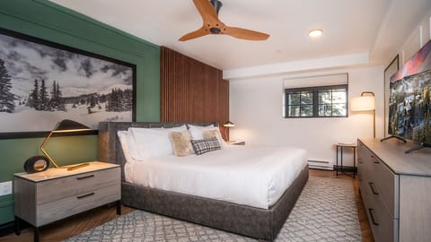 King size bed