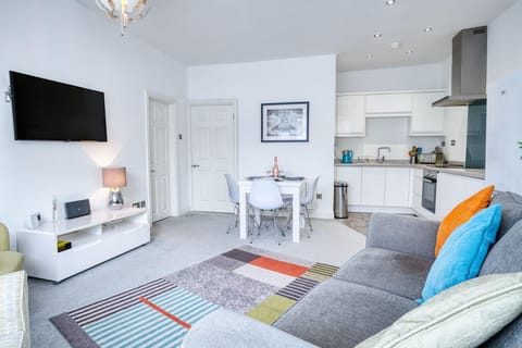 Bay View - 2 Bedroom Apartment - Tenby (24991)