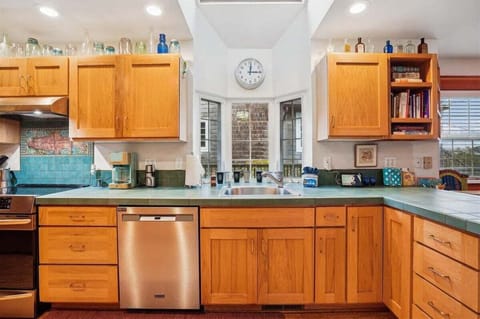 Bailey`s By the Sea Kitchen