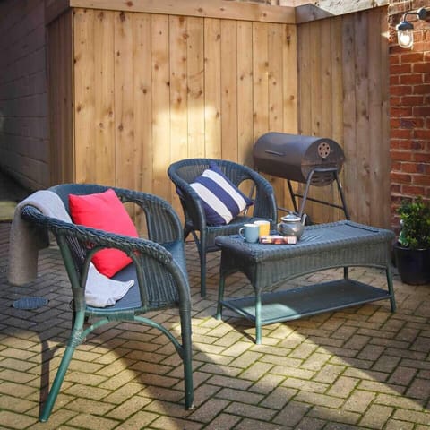 dd834a6e-4800-4a9b-a6ed-bd281fd74ee9