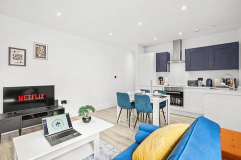 Living Room / Lounge