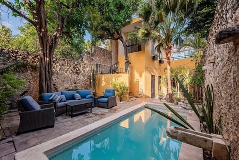 Pool Area 1024x684
