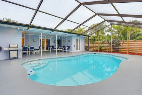 Sarasota Vacation Rental | 3BR | 2BA | 1,896 Sq Ft | 1 Step Required