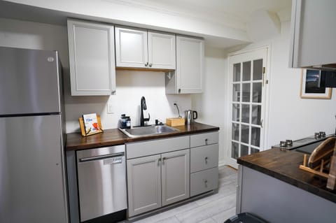 House 1: Kitchen