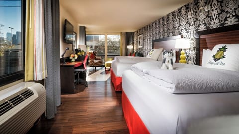 2 King beds