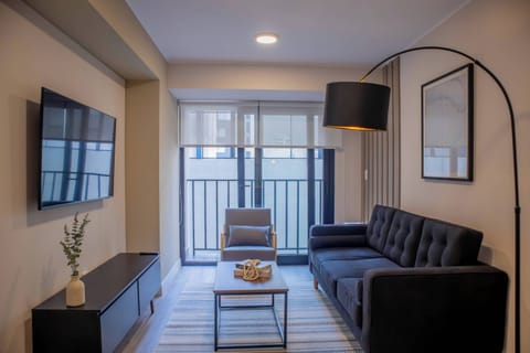 Spacious living room