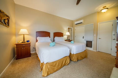 Bedroom with Twin beds