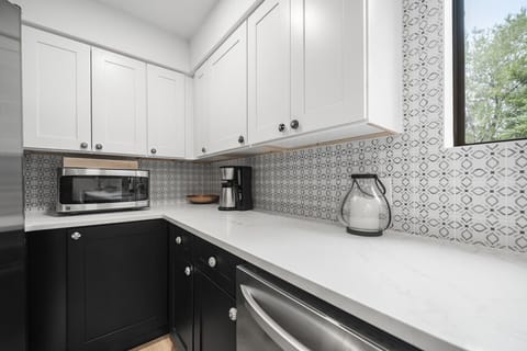 Lively kitchen with gorgeous backsplash