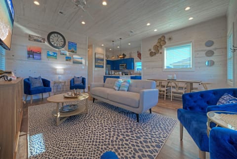 Comfortable seating. (Bayview)