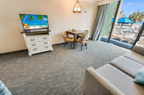 Large Living Area with Amazing Views