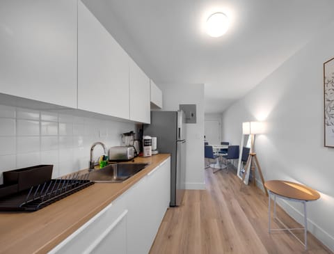 Fully Equipped Modern Kitchen