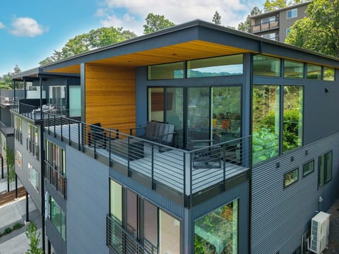 1-web-or-mls-55_Sherman-EXT (6)