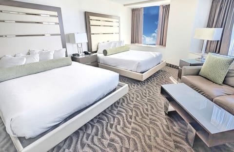 2 Queen Beds + Sofa Bed | Ocean View Retreat!