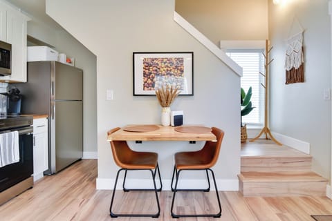 Dining Area | 1st Floor | Dishware/Flatware | Trash Bags/Paper Towels