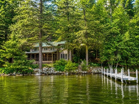 Welcome to this beautiful island retreat -40-foot dock all to yourselves!