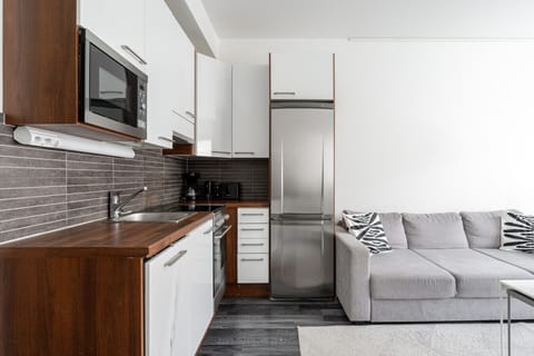 In the kitchen you will find all the necessary equipment for cooking and dining, such as an oven, stove, fridge, coffee maker, kettle, toaster, etc.