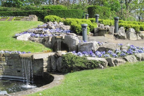 Region [summer] (>5 km)