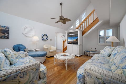 Living Area Main Floor