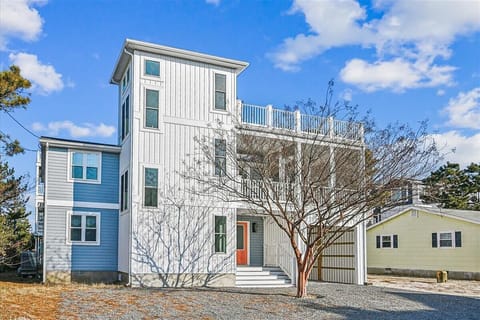 exterior-front elevation-_pic6418