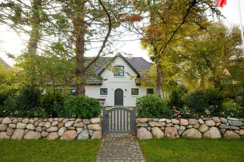 Entrance / Reception