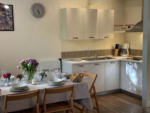 Furniture, Kitchen Appliance, Kitchen, Interior Design, Major Appliance, Wood, Countertop, Flooring, Tableware, Room