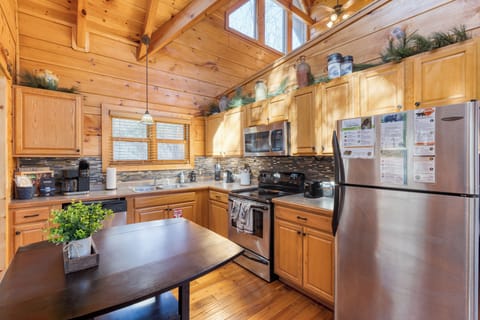 Fully equipped kitchen.