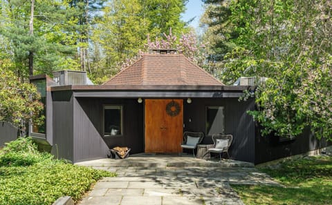 Welcome to Mid-Century Seclusion, an exceptionally curated escape.