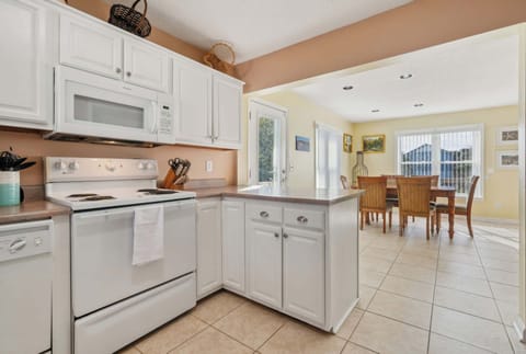 A kitchen that’s always open—especially for second helpings