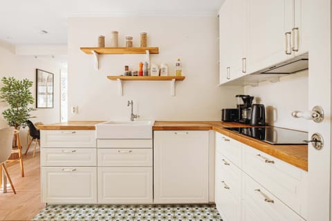Rustic Warmth in a modern Kitchen.