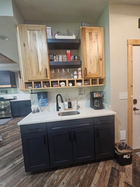 coffee/drink station w Reverse osmosis. Variety off coffee/creamer/sugar.