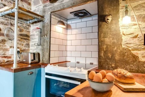 Industrial style kitchen with oven and hob