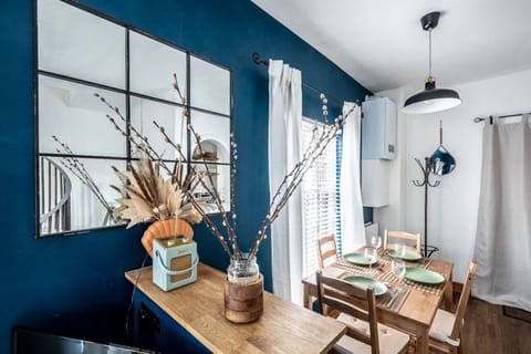 Dining area in the open plan living space