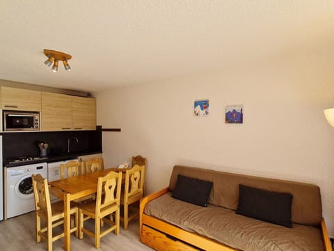 Apartment, Balcony, Chair, Shade, Outdoor Furniture, Daylighting, Aluminium