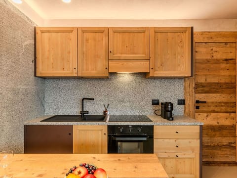 Kitchen, Wood, Cabinetry, Countertop, Flooring, Interior Design, Kitchen Appliance, Drawer, Floor, Wood Stain