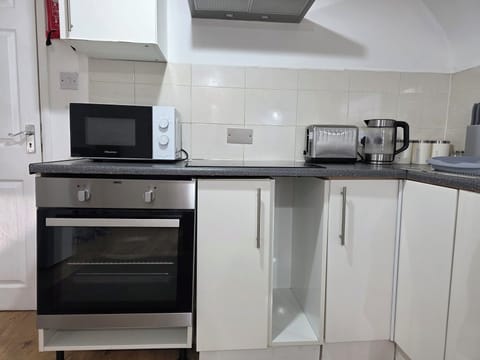 Kicthen with full appliances