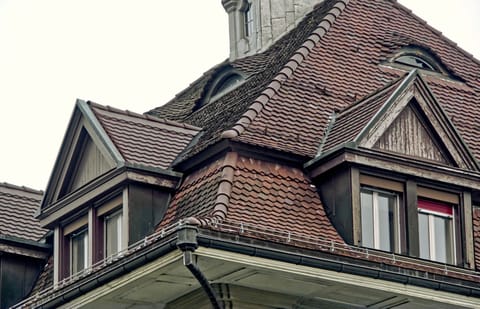 Building view / City view / Location