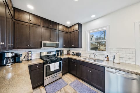 Our fully stocked kitchen is ready for any cooking adventure, whether you prefer quick meals or gourmet creations to make your stay as comfortable as possible.