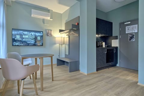 Living room / dining area / kitchen