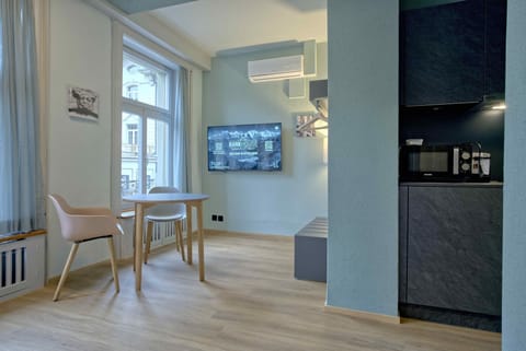 Living room / dining area / kitchen