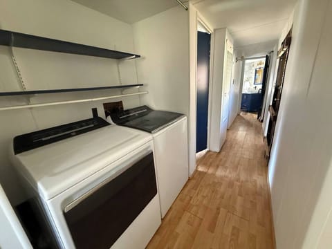 Washer/Dryer and hall
