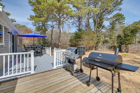 Deck | Gas Grill | BBQ Smoker