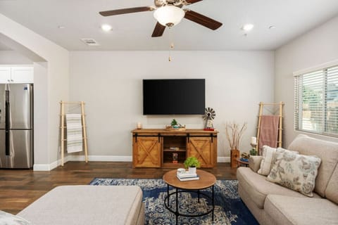 Welcome to your Clovis getaway! This modern home offers a stylish retreat in a quiet, family-friendly neighbourhood near Fresno.